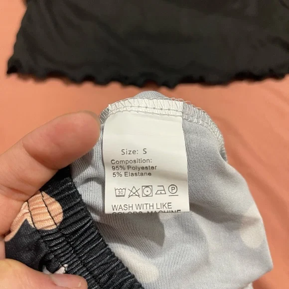 NWOT 2 pairs of pajamas set - Picture 2 of 3